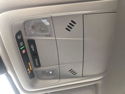 Used 2025 Chevrolet Blazer LT image 31