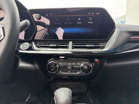 New 2026 Chevrolet Trax RS w/ Sunroof Package FWD image 19