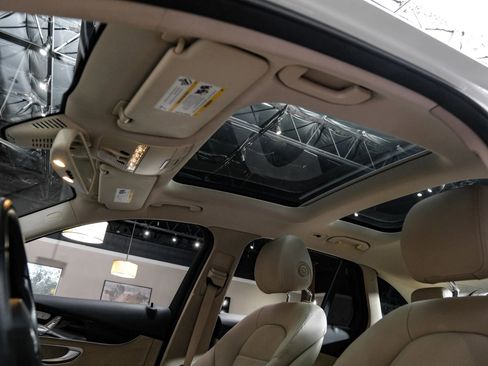 Used 2017 Mercedes-Benz GLC 300 image 6