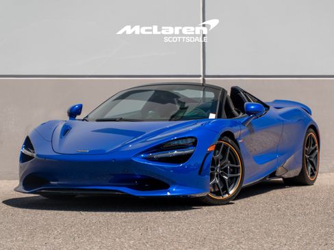 Used 2024 McLaren 750S Spider RWD image 2