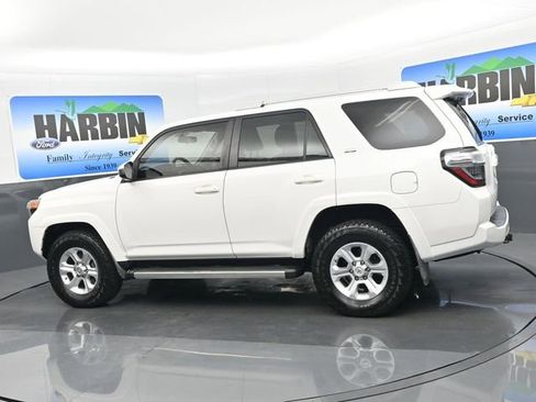 Used 2017 Toyota 4Runner SR5 image 3