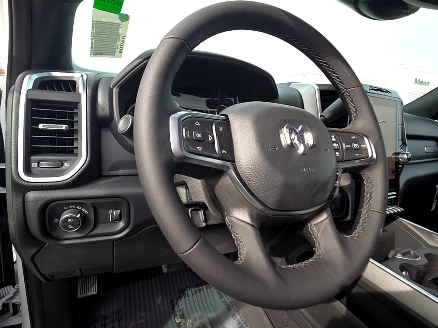New 2026 RAM 3500 Big Horn AWD/4WD image 17