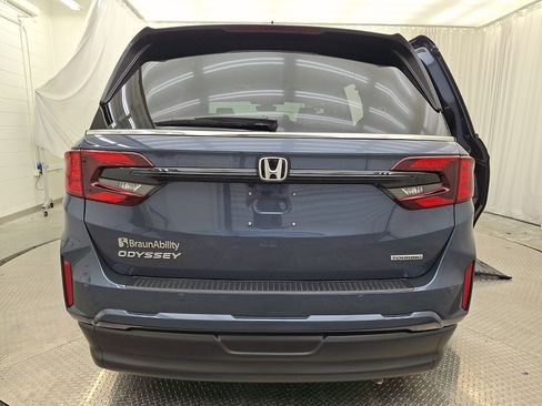 Used 2026 Honda Odyssey Touring image 26