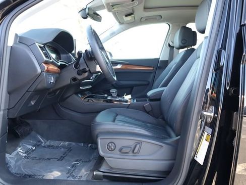 Used 2022 Audi Q5 2.0T Premium Plus w/ Premium Plus Package image 10