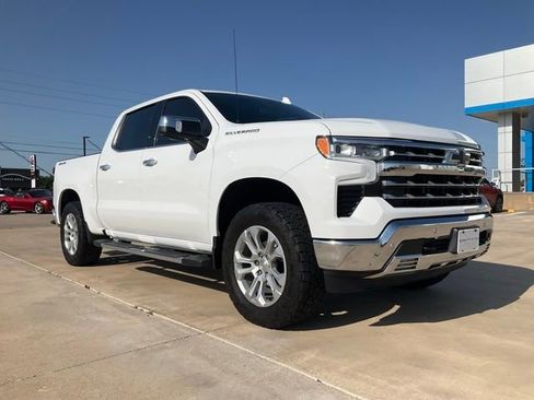 Used 2023 Chevrolet Silverado 1500 LTZ w/ LTZ Premium Package AWD/4WD image 31