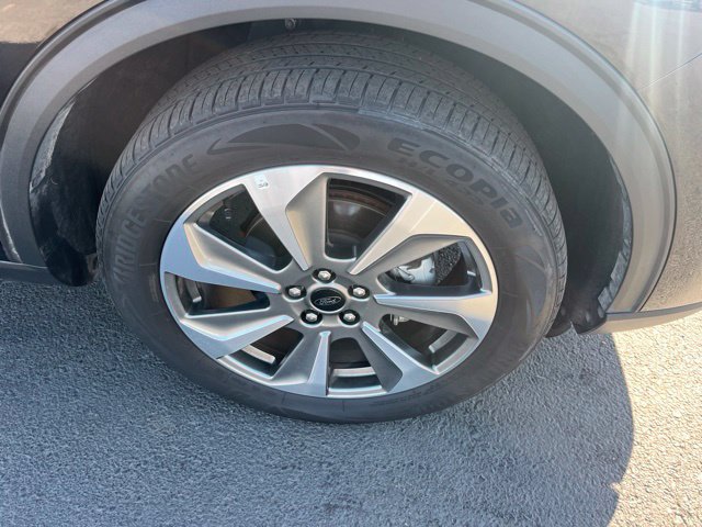 Used 2025 Ford Escape Platinum AWD/4WD image 22