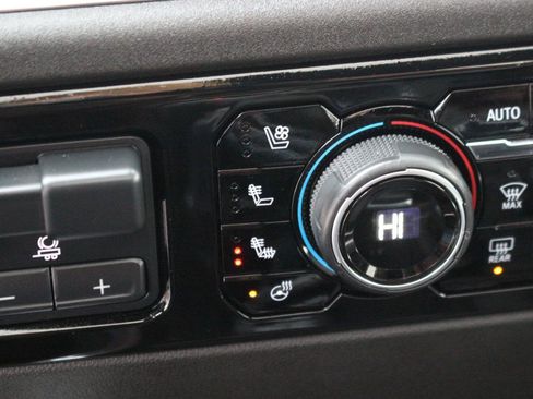 Used 2025 Chevrolet Silverado 1500 High Country image 28