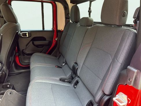 Certified 2024 Jeep Gladiator Rubicon image 20