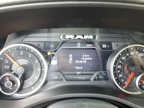 New 2026 RAM 1500 Express AWD/4WD image 18