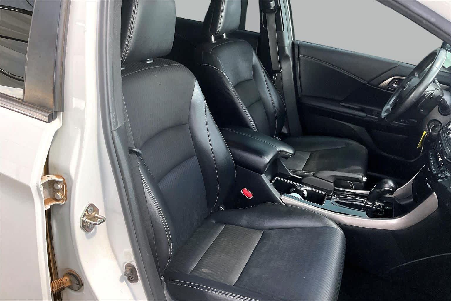 Used 2016 Honda Accord Sport image 9