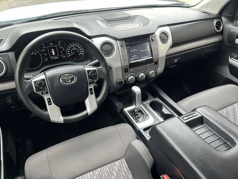Used 2019 Toyota Tundra SR5 w/ SR5 Upgrade Package AWD/4WD image 14