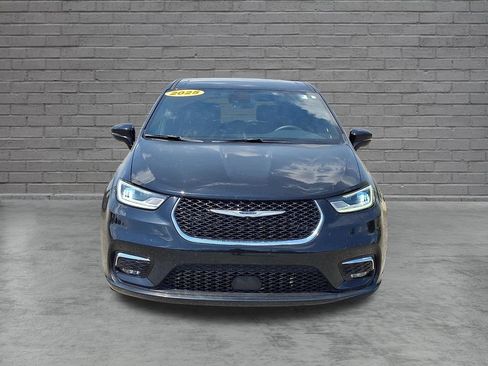 Used 2025 Chrysler Pacifica Select FWD image 4