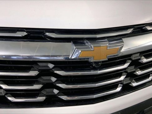 Used 2025 Chevrolet Equinox LT FWD image 28