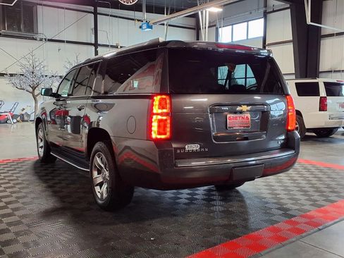Used 2017 Chevrolet Suburban Premier image 4