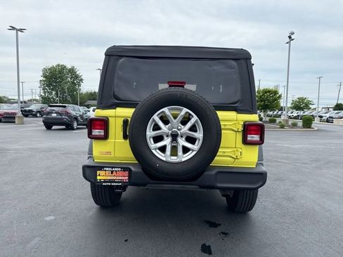 Used 2023 Jeep Wrangler Sport AWD/4WD image 6