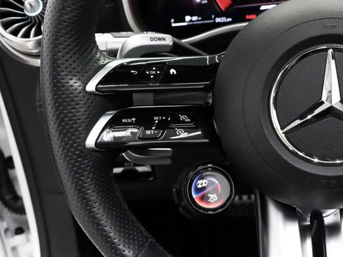 Used 2022 Mercedes-Benz SL 63 AMG 4MATIC image 34