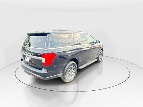 Used 2022 Ford Expedition XLT image 8