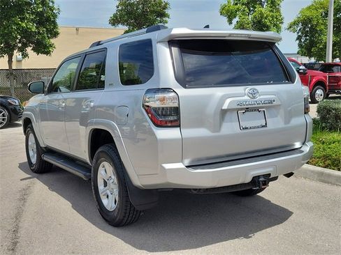 Used 2020 Toyota 4Runner SR5 image 4