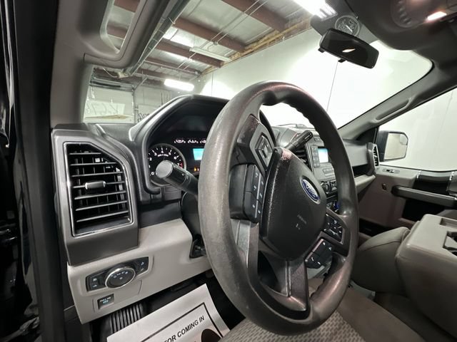 Used 2017 Ford F150 XLT AWD/4WD image 10