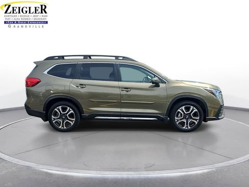 Used 2023 Subaru Ascent Limited AWD/4WD image 4