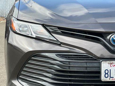 Used 2019 Toyota Camry LE w/ Audio Package FWD image 17