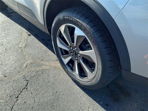 Used 2023 Ford Escape Platinum image 10