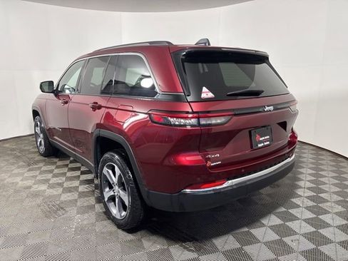 Used 2023 Jeep Grand Cherokee Limited AWD/4WD image 4