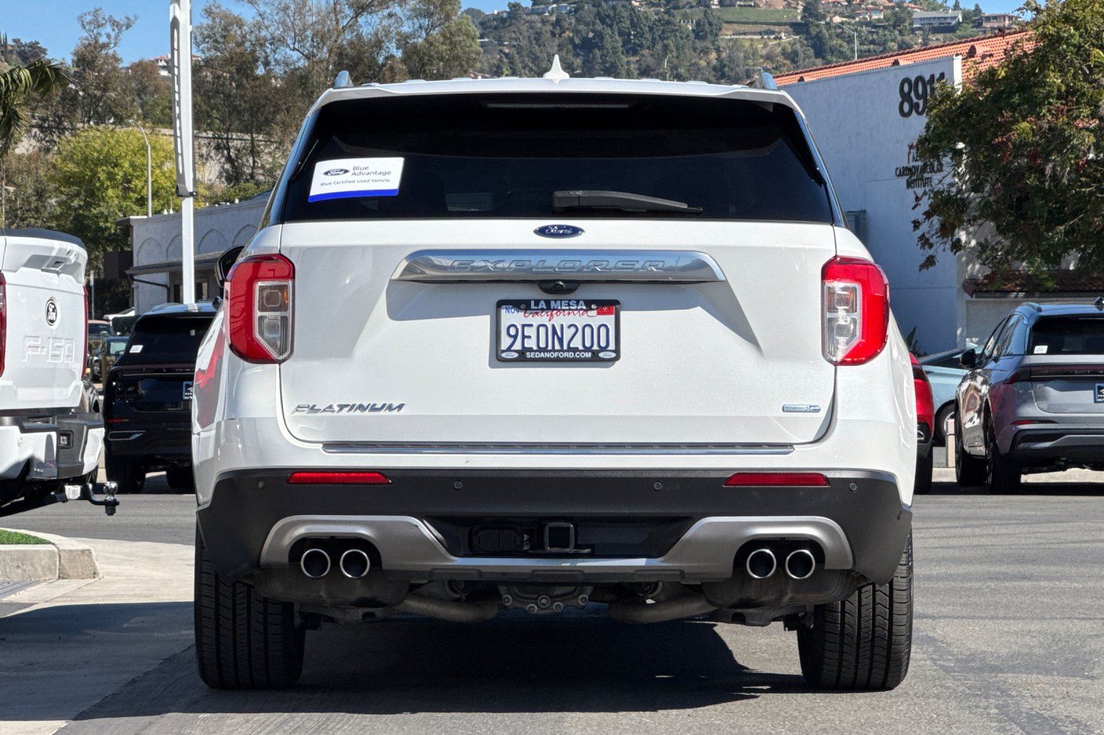 Certified 2020 Ford Explorer Platinum w/ Premium Technology Package AWD/4WD image 4