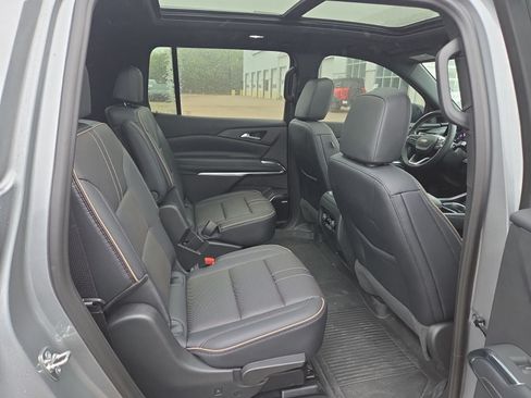 Used 2026 Chevrolet Traverse High Country AWD/4WD image 14