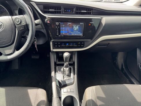 Used 2018 Toyota Corolla iM w/ Carpet Mat Package (TMS) image 15