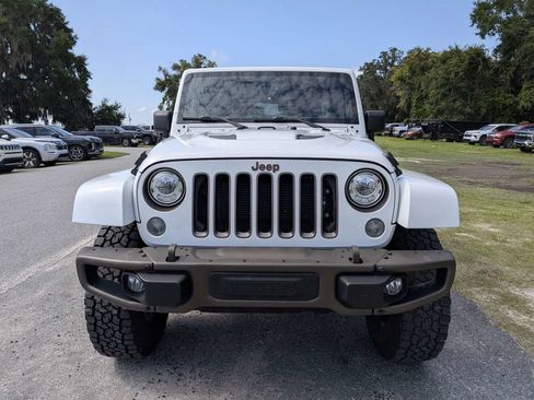 Used 2017 Jeep Wrangler Unlimited Sahara AWD/4WD image 8