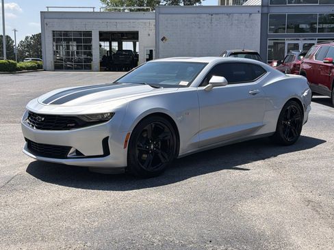 Used 2019 Chevrolet Camaro LT w/ RS Package RWD image 7