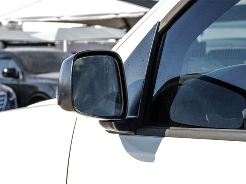 Used 2019 Nissan Frontier S image 37