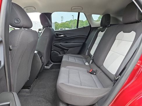 Certified 2025 Chevrolet Trax LS w/ Driver Confidence Package FWD image 10