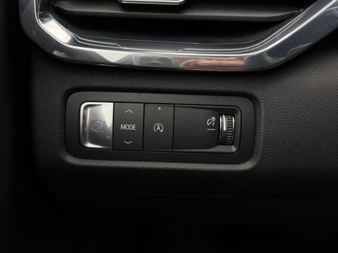 Used 2025 GMC Acadia Elevation FWD image 26