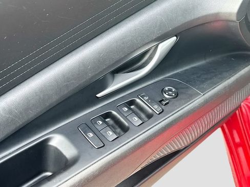 Used 2024 Hyundai Elantra SEL FWD image 23