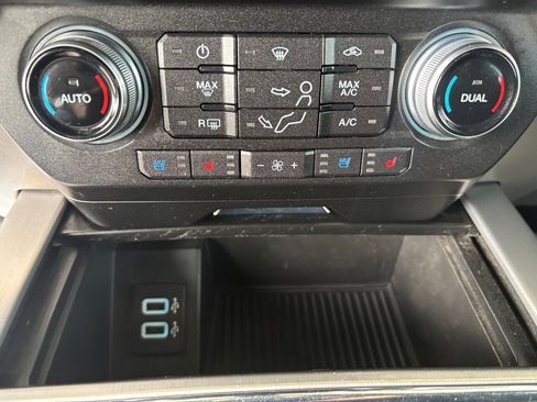 Used 2019 Ford F250 Platinum w/ Platinum Ultimate Package AWD/4WD image 17