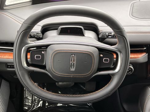 New 2026 Lincoln Navigator L Black Label AWD/4WD image 10
