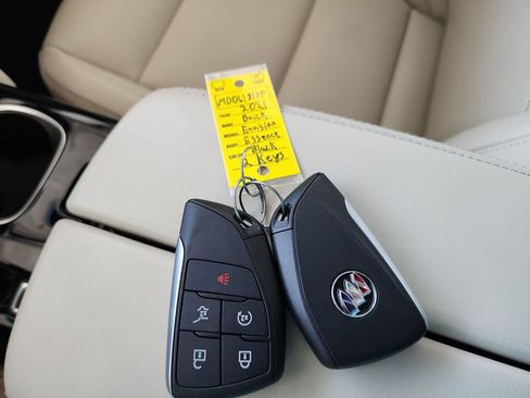 Used 2021 Buick Envision Essence w/ Technology Package I FWD image 38
