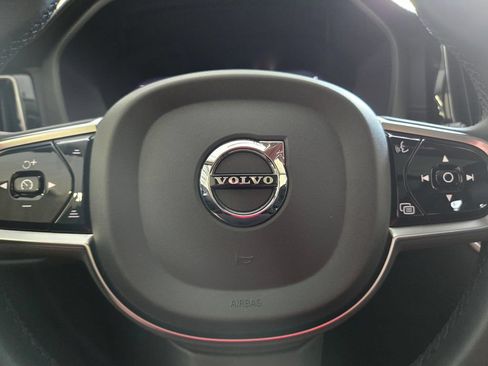 Certified 2024 Volvo XC60 B5 Ultimate w/ Protection Package Premier AWD/4WD image 23