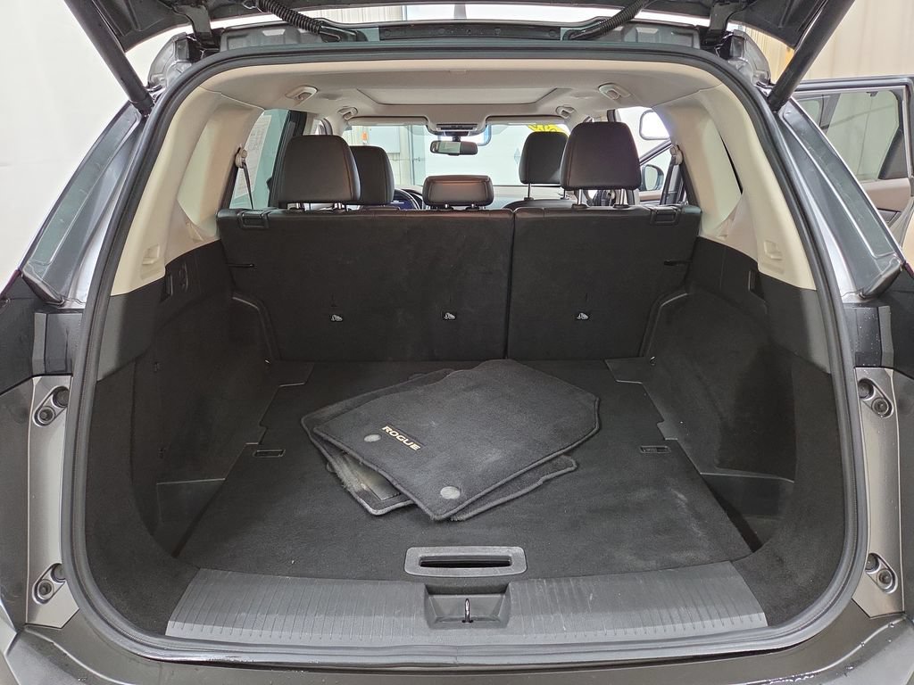 Used 2022 Nissan Rogue Platinum AWD/4WD image 9