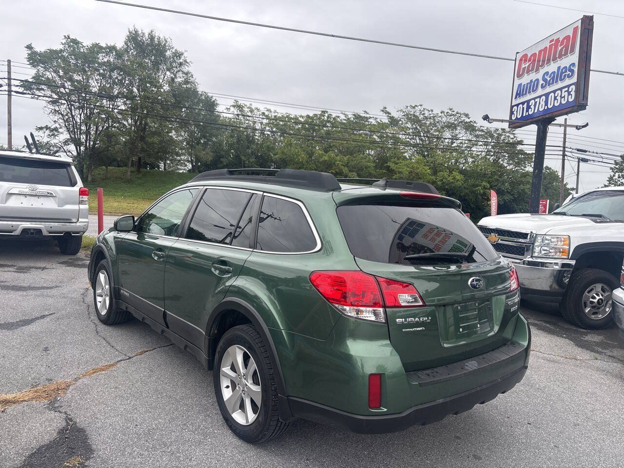 Used 2014 Subaru Outback 2.5i Limited w/ Moonroof Package AWD/4WD image 8