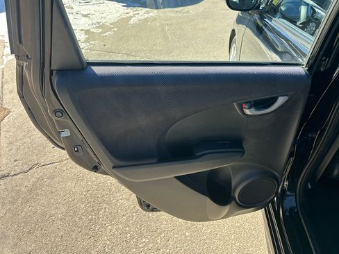 Used 2011 Honda Fit Sport image 11