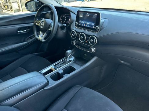 Certified 2023 Nissan Sentra SV FWD image 15