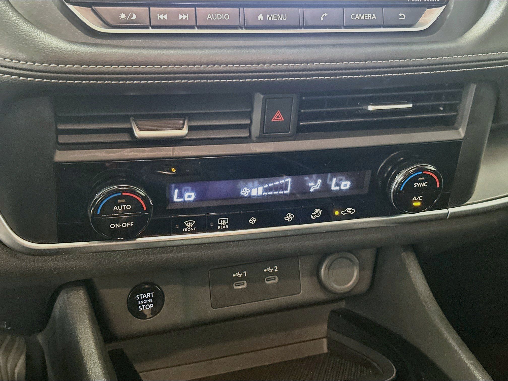 Used 2025 Nissan Rogue SV AWD/4WD image 23