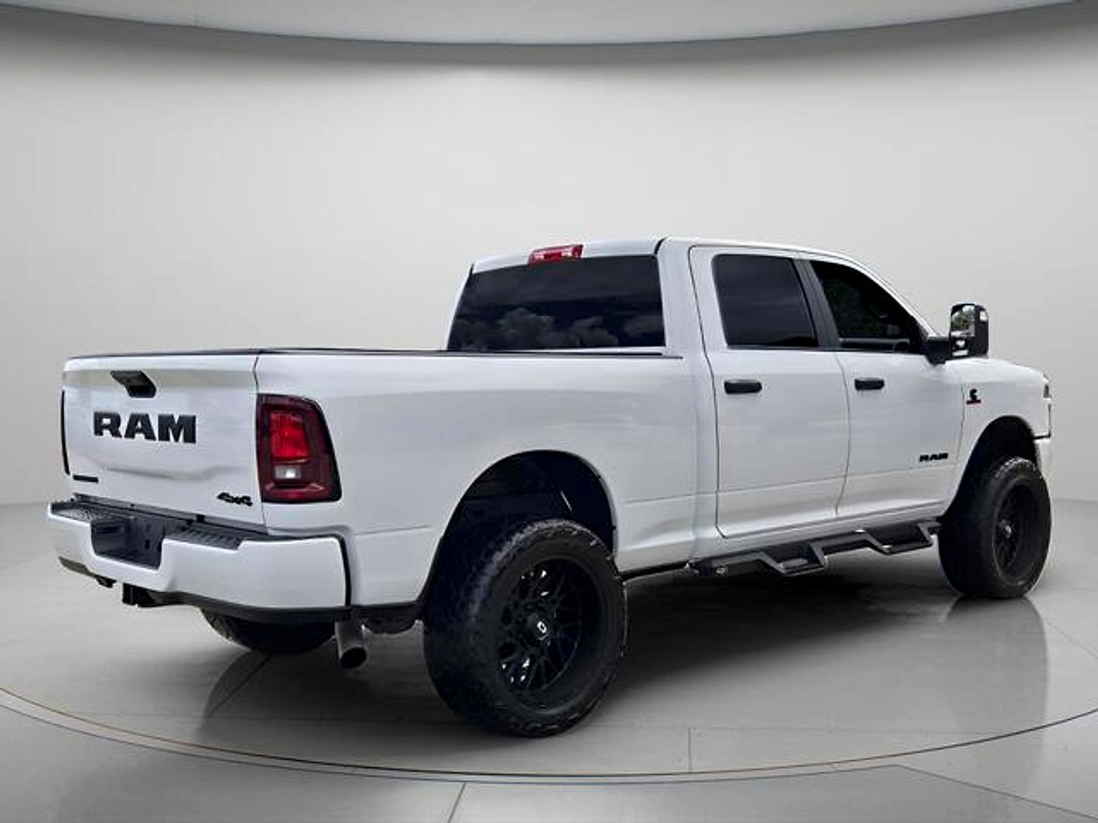 Used 2025 RAM 2500 Big Horn AWD/4WD image 6
