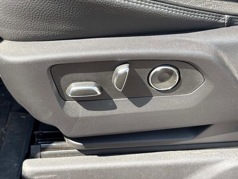 Used 2024 GMC Sierra 1500 Denali AWD/4WD image 16