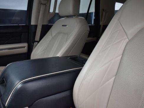 Used 2022 Ford Expedition Max Platinum image 14