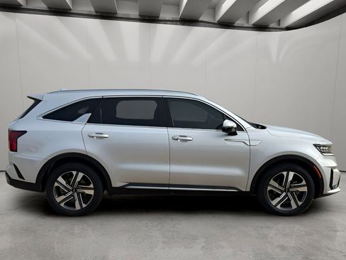 Used 2023 Kia Sorento SX Prestige image 6