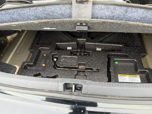 Used 2017 Toyota Camry XLE image 13